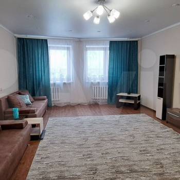 Сдается 2-х комнатная квартира, 82 м²