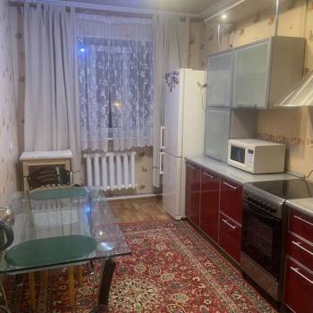 Продается 1-комнатная квартира, 42 м²
