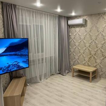 Продается 1-комнатная квартира, 42 м²