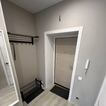 Продается 1-комнатная квартира, 42 м²