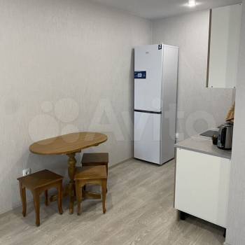 Сдается 1-комнатная квартира, 43,6 м²