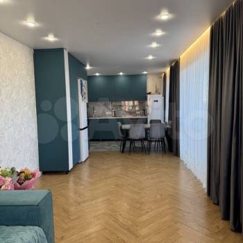 Продается Многокомнатная квартира, 83,7 м²