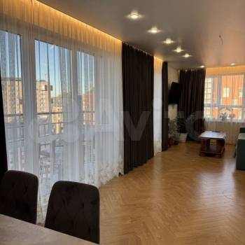 Продается Многокомнатная квартира, 83,7 м²