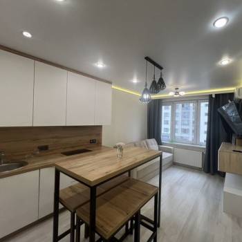 Продается 1-комнатная квартира, 43 м²