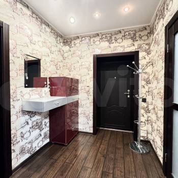 Продается 1-комнатная квартира, 50,2 м²