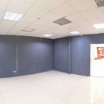 Сдается Нежилое помещение, 194 м²