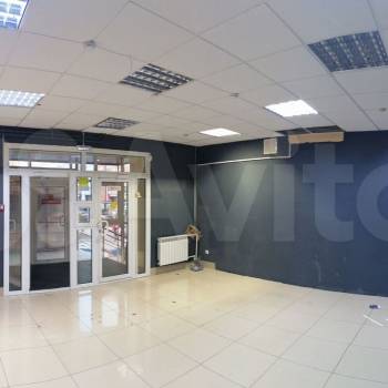 Сдается Нежилое помещение, 194 м²