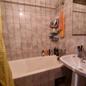 Продается Многокомнатная квартира, 80 м²