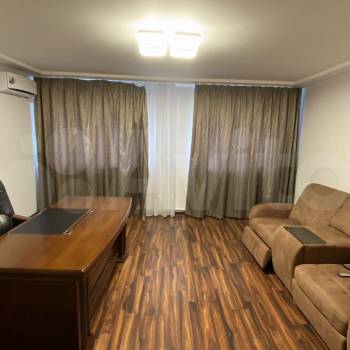 Продается Многокомнатная квартира, 211 м²