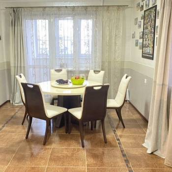 Продается Многокомнатная квартира, 211 м²