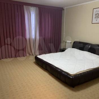 Продается Многокомнатная квартира, 211 м²