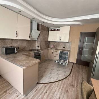Сдается 2-х комнатная квартира, 88 м²