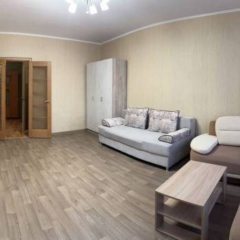 Сдается 1-комнатная квартира, 48 м²