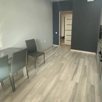 Продается 1-комнатная квартира, 43 м²