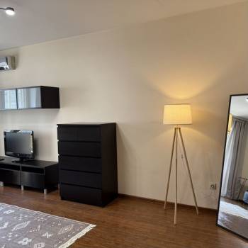 Сдается 1-комнатная квартира, 43 м²