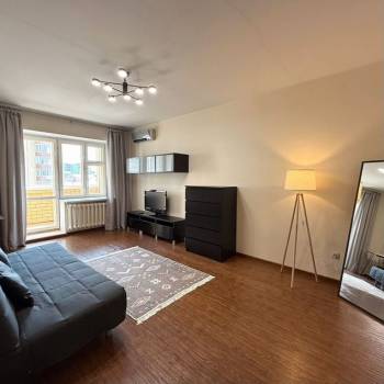 Сдается 1-комнатная квартира, 43 м²