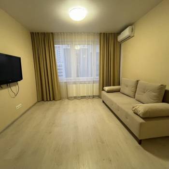 Продается 1-комнатная квартира, 40 м²