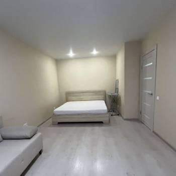 Продается 1-комнатная квартира, 40 м²