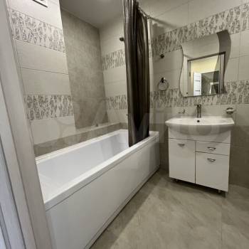 Продается 1-комнатная квартира, 40 м²