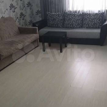 Сдается 1-комнатная квартира, 49 м²