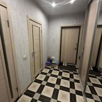 Продается 1-комнатная квартира, 41 м²