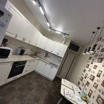 Продается 1-комнатная квартира, 41 м²