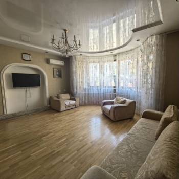 Сдается 2-х комнатная квартира, 96 м²