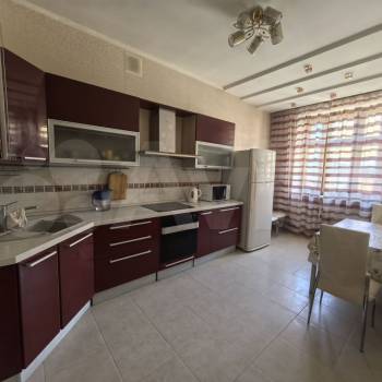 Сдается 2-х комнатная квартира, 96 м²