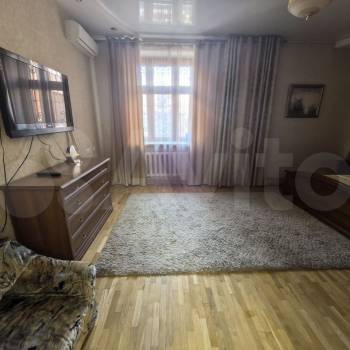 Сдается 2-х комнатная квартира, 96 м²
