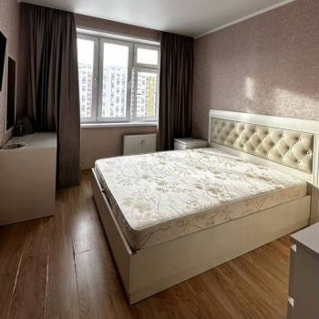 Сдается 2-х комнатная квартира, 65 м²