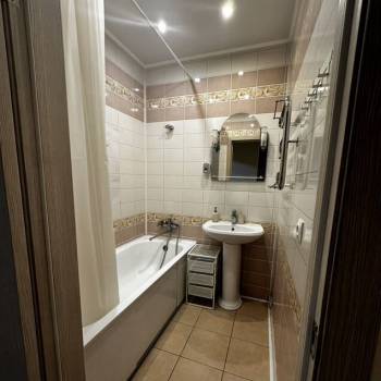 Сдается 2-х комнатная квартира, 65 м²