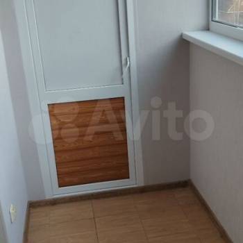 Продается 1-комнатная квартира, 35 м²