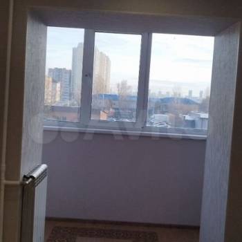 Продается 1-комнатная квартира, 35 м²