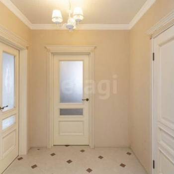 Продается 1-комнатная квартира, 60,2 м²