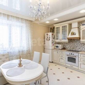 Продается 1-комнатная квартира, 60,2 м²