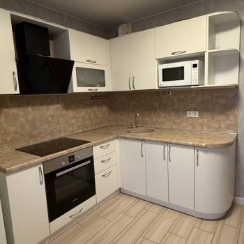 Продается 1-комнатная квартира, 43,3 м²