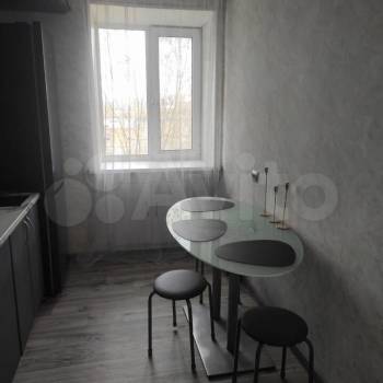 Сдается Многокомнатная квартира, 60 м²