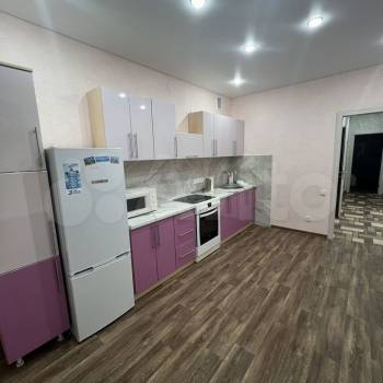 Сдается 2-х комнатная квартира, 65 м²