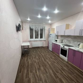 Сдается 2-х комнатная квартира, 65 м²