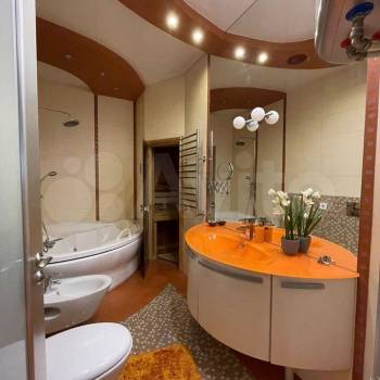 Продается 3-х комнатная квартира, 119 м²