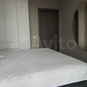 Продается 1-комнатная квартира, 42 м²