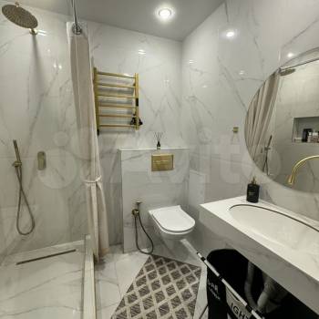 Продается 1-комнатная квартира, 42 м²