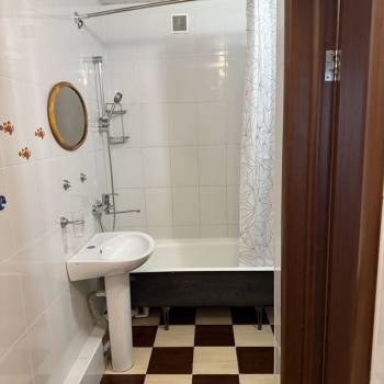 Сдается 1-комнатная квартира, 50,2 м²