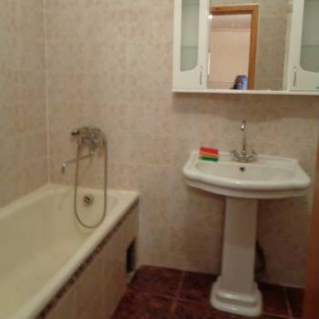 Сдается 2-х комнатная квартира, 75 м²