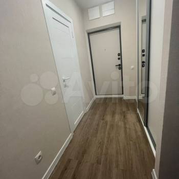 Продается 1-комнатная квартира, 38 м²