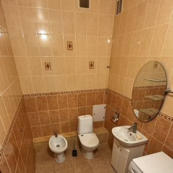 Продается 2-х комнатная квартира, 89 м²