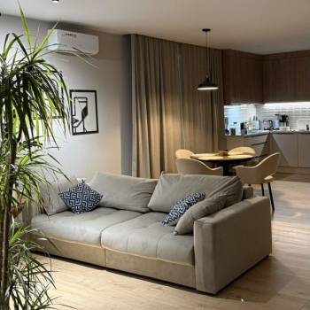 Продается 2-х комнатная квартира, 92 м²