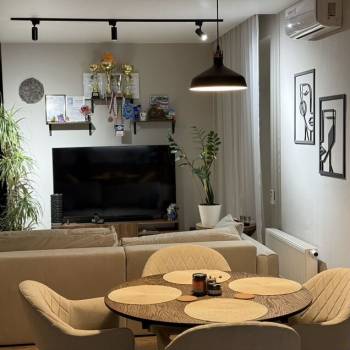 Продается 2-х комнатная квартира, 92 м²