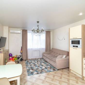 Продается 2-х комнатная квартира, 67,9 м²