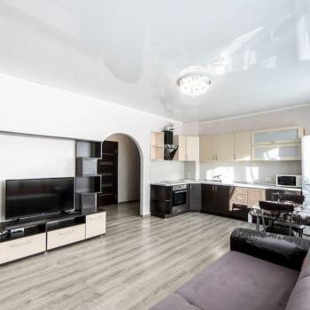 Продается 1-комнатная квартира, 49 м²